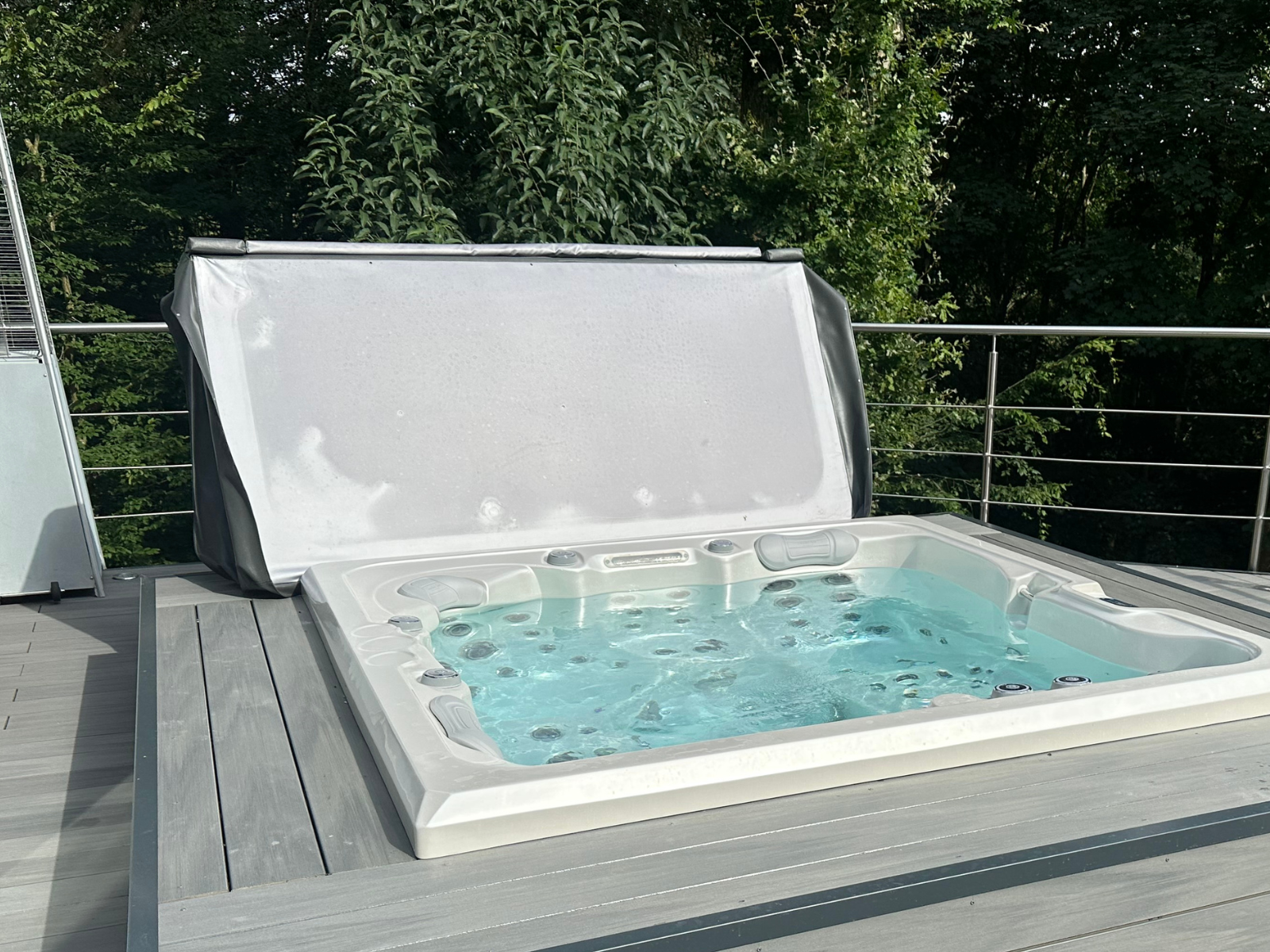 Fourniture de pièces détachées pour piscines et spas à Rouen 76 Seine-Maritime